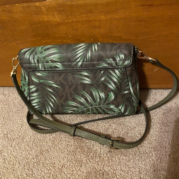 Brand new never used MK palm bag - Picture 2 of 5